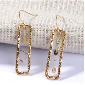 STUNNING Sea Shell Hammered Gold Fashion Earrings